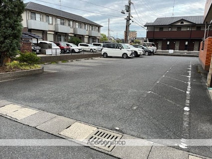 ジョイパレスチシロ[3DK/66m2]の駐車場