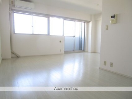 東京都中野区南台５丁目[1R/33.6m2]のリビング・居間