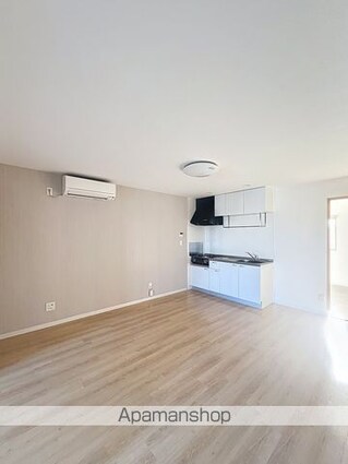 ガーデンヒルズ田村町　Ａ棟[2LDK/56.85m2]のリビング・居間