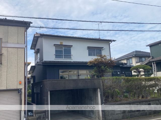 子安新田貸家の外観写真