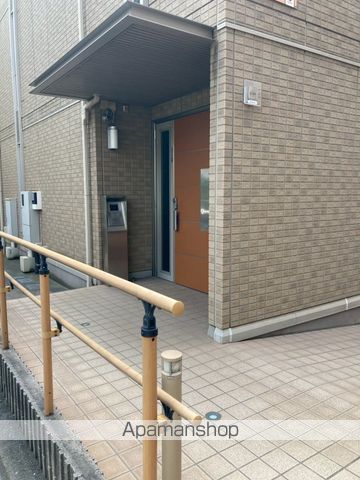 ヴェルデ神明町の玄関写真