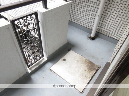 クリスタル東高円寺[1R/17.67m2]のバルコニー