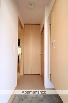 アプローズコート[1LDK/50.82m2]の玄関
