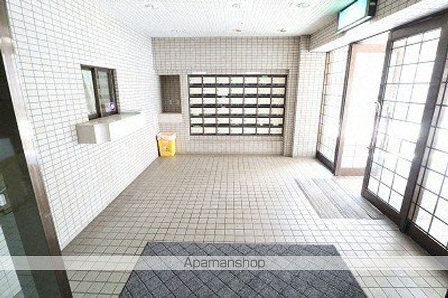 オリンピア南9条マンションの玄関写真