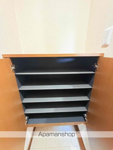 ロイヤルタウン松崎 ABの内装写真