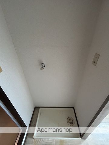 ロイヤルコート大橋IIの内装写真