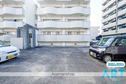 Ｋ，Ｙフラット[2DK/38.88m2]の駐車場