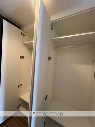 東京都中野区江原町２丁目[1K/25.52m2]の収納