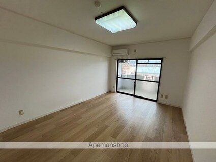 愛媛県松山市宮西１丁目[1K/32.47m2]のリビング・居間