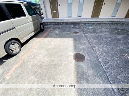 ラ・フォーレ２４[1K/27.36m2]の駐車場