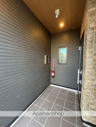 ヴィラ東高円寺[1K/21.73m2]のエントランス