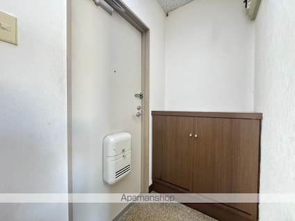 メゾン・ウィステリア[2DK/40m2]の玄関