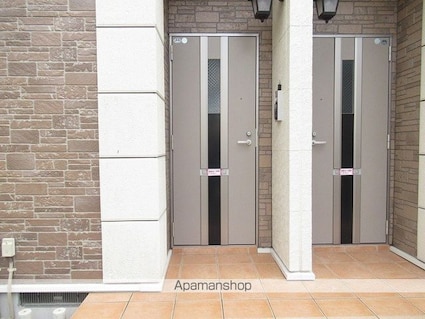 グローリーハウスＢ[1LDK/42.37m2]のエントランス2