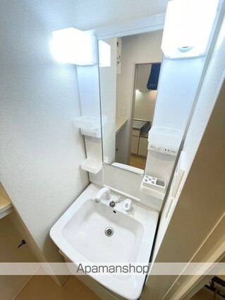 和歌山県和歌山市手平５丁目[1K/26.08m2]の洗面所