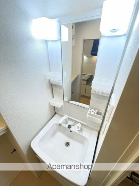 和歌山県和歌山市手平５丁目[1K/26.08m2]の洗面所