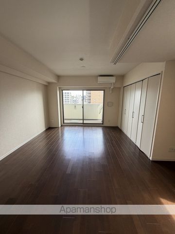 PRIMACLASSEの内装写真