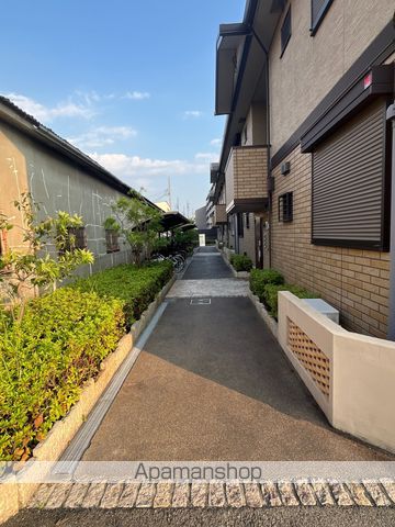 パシオーネ B棟の玄関写真