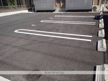 エトワール　ソレイユ[1LDK/45.75m2]の駐車場