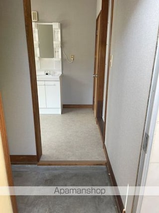 メゾン高橋[2K/37.19m2]の玄関