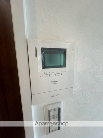 平塚市 3階建 築38年の内装写真