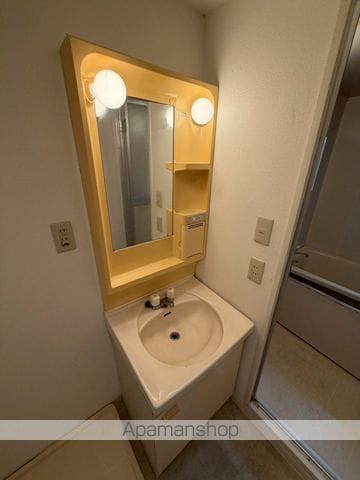 ロイヤルグリーン八千代2号棟の内装写真