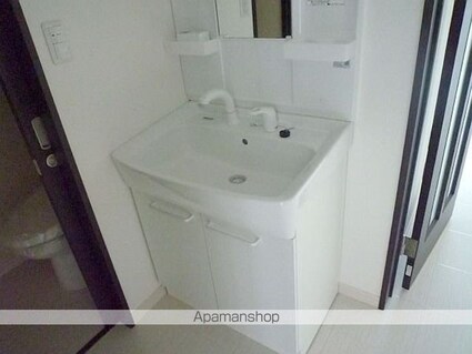 Ｇｒａｎｄ　Ｃｈａｒｉｏｔ[1K/28.16m2]の洗面所