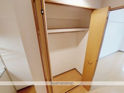 ラルゴ・ヴェローチェ[1K/27m2]の収納