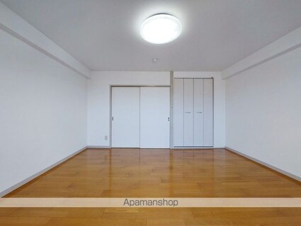 ロイアルコート桑原[1K/30.68m2]の内装3