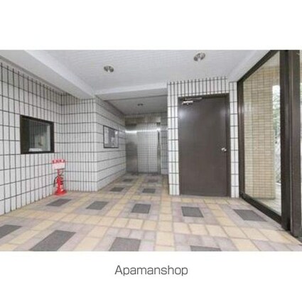 東京都杉並区成田西１丁目[2LDK/59.23m2]のエントランス2