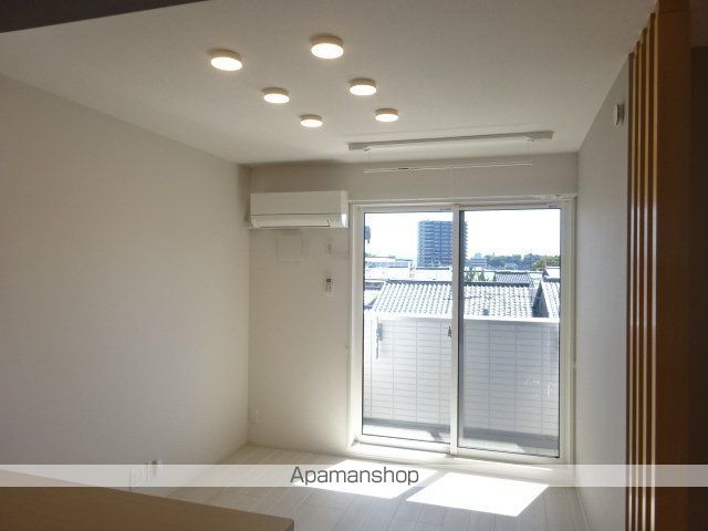 ロイヤルステージ横浜町の内装写真