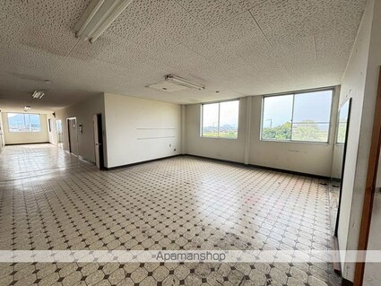善通寺市与北町倉庫[事務所/685.97m2]の内装1