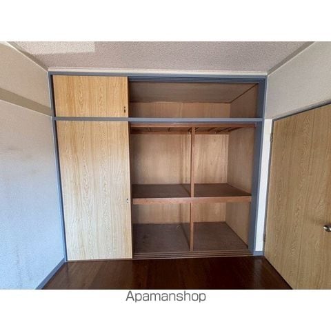 ピースフル板付の内装写真