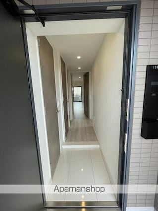 東京都八王子市八日町[3LDK/68.73m2]の玄関