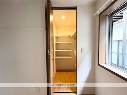 ルート・エイト[1LDK/34.37m2]の内装2