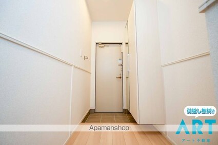 ポプラⅠ[1LDK/50.01m2]の玄関