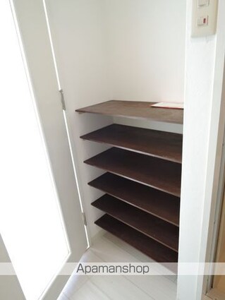 ベルトピア和泉大宮[1R/16.82m2]の収納