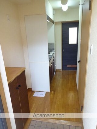 クレストスカーラカク[1K/26.22m2]の玄関