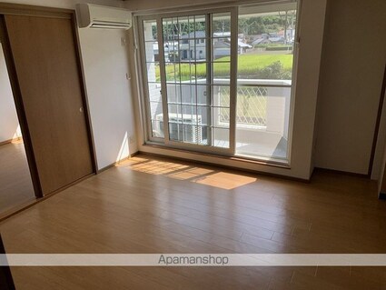 愛媛県四国中央市豊岡町長田[2LDK/58.53m2]の内装3