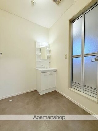 セントレージ三本柳　Ｎ[3DK/62.63m2]の洗面所