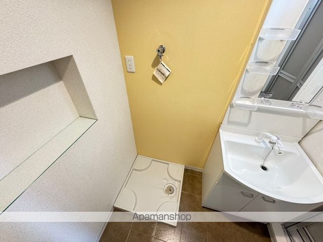 クラウンハイム豊新の内装写真