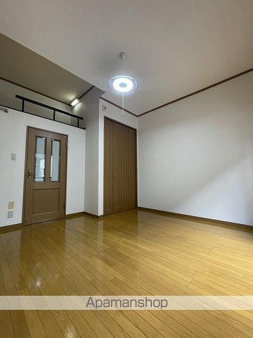 ラシュールの内装写真