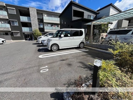 滋賀県守山市二町町[2LDK/64.75m2]の駐車場