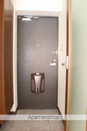 ファミール[2LDK/51.29m2]の玄関