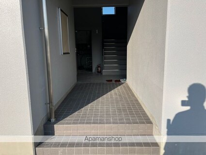 エトワール[1R/30.95m2]のエントランス