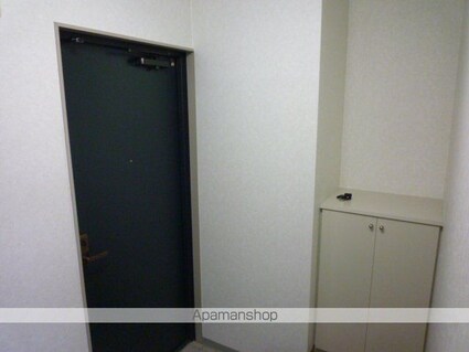 シルクルーム７番館[1K/31.44m2]の玄関