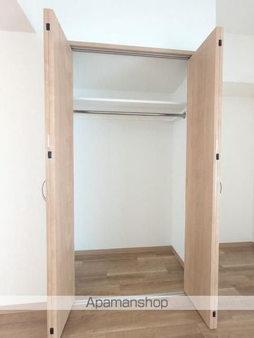 ORA POZZOの内装写真