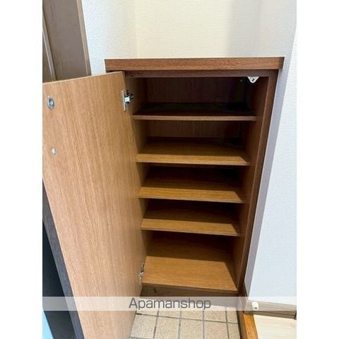 クリスタル西山の内装写真