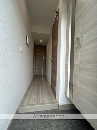 プラント　Ｃ棟[2LDK/50.38m2]の玄関