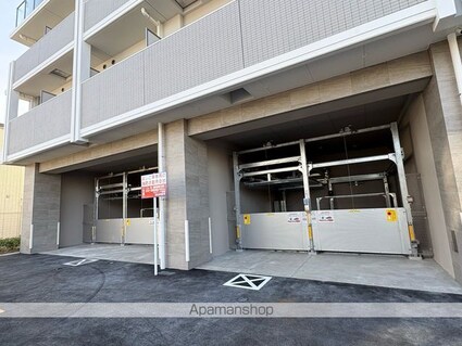 ＡｒｔｉｚＡ堺東[1K/27.45m2]の駐車場
