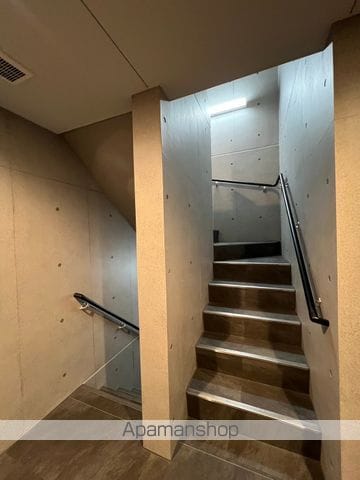 【新宿区北新宿のマンションの写真】